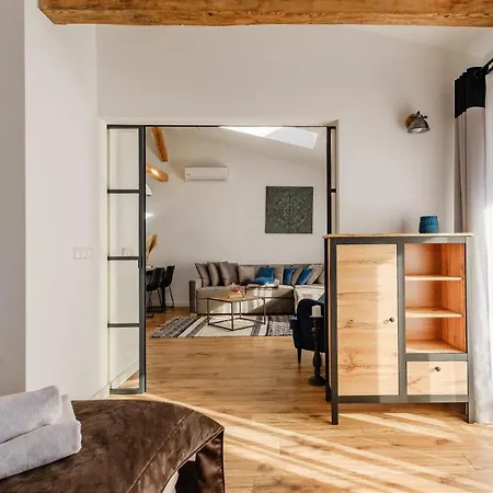 Apartment Ornak: Stylish With Balconies Near Krupówki Zakopane